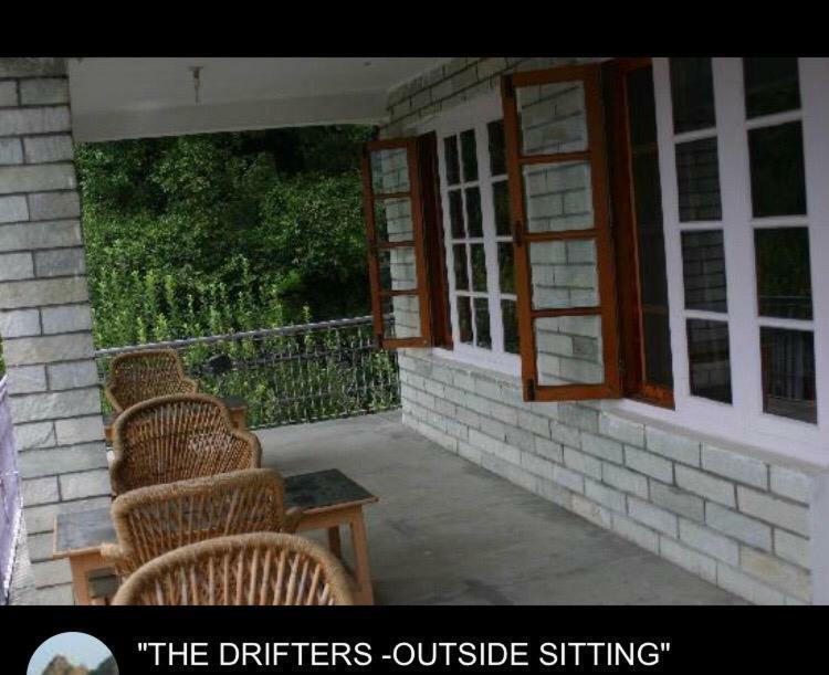 Drifter'S Inn & Cafe Manāli Buitenkant foto