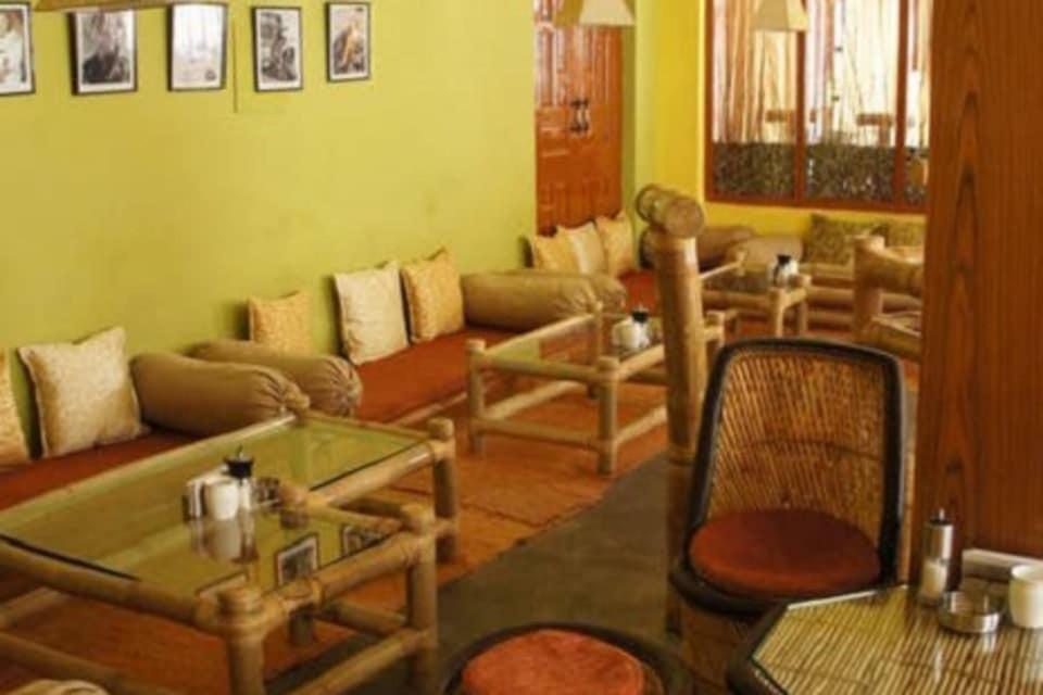 Drifter'S Inn & Cafe Manāli Buitenkant foto