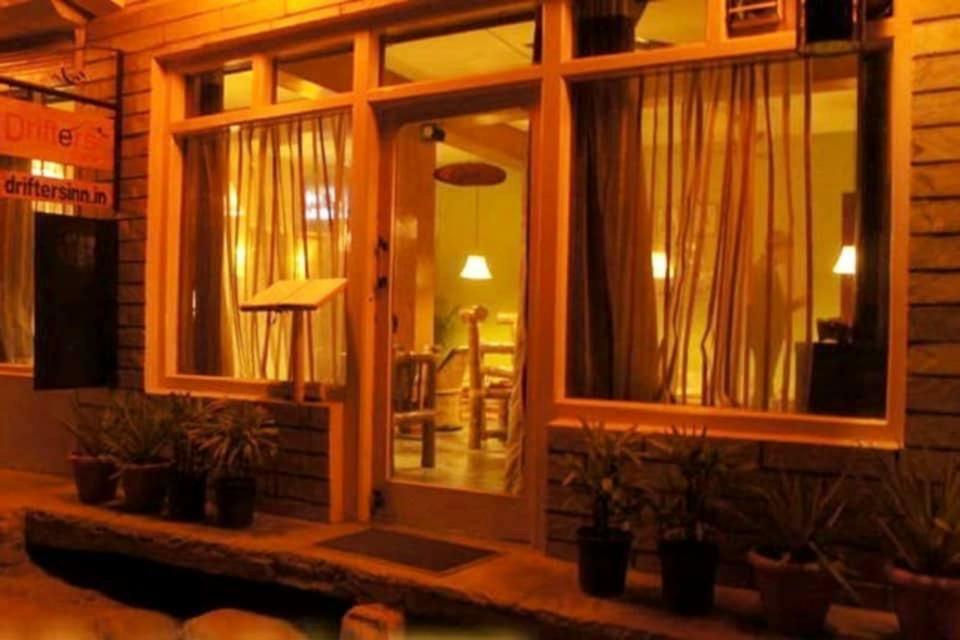 Drifter'S Inn & Cafe Manāli Buitenkant foto